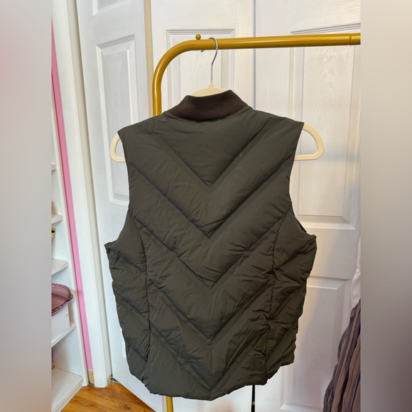 Athleta Women’s Arbor Olive Goose Down Inlet Vest - Size Small - Picture 5 of 6